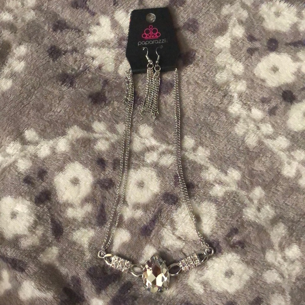 Paparazzi necklace and earring set